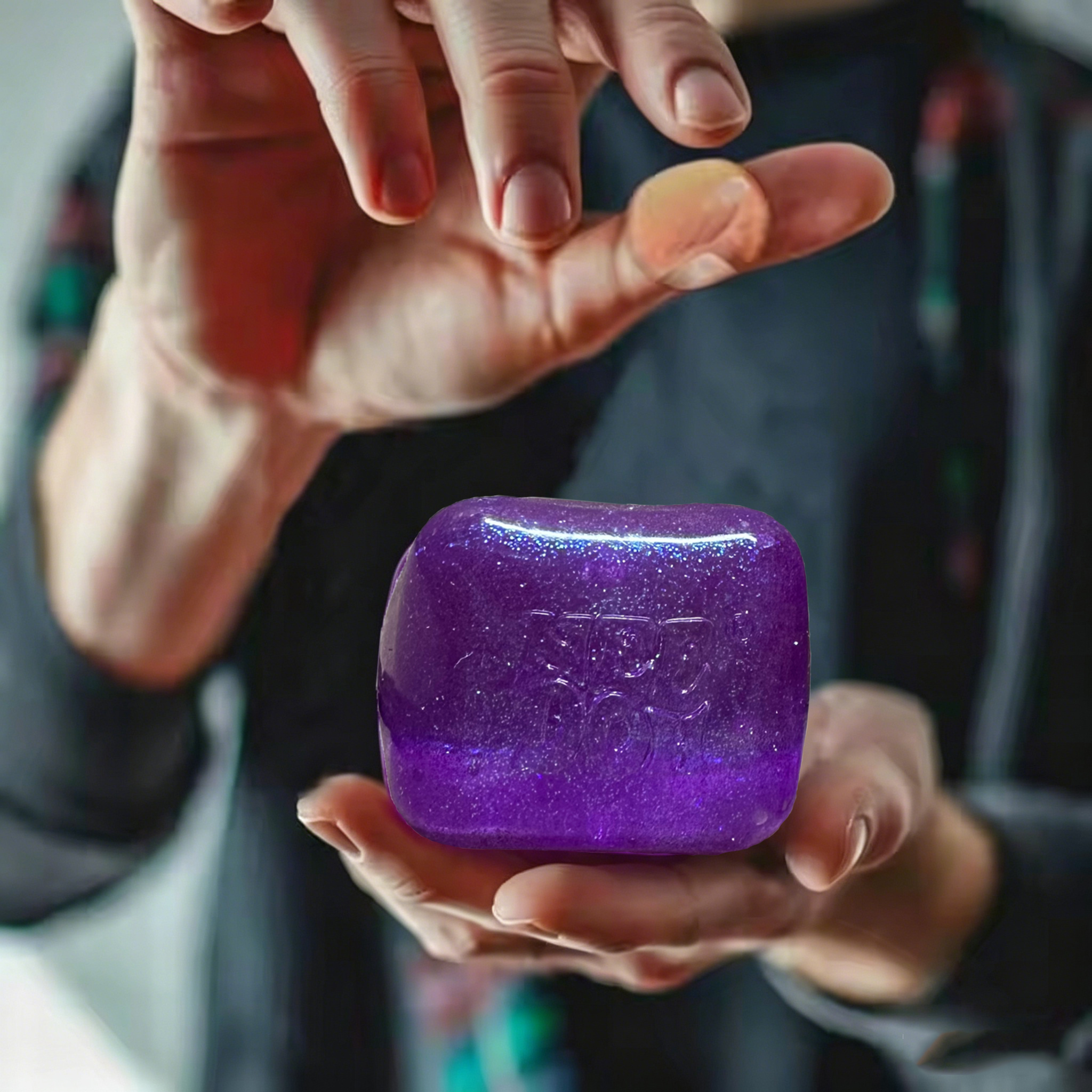 Schylling Nee Doh Glitter Cube - đánh giá và giá Fidget Cube Original