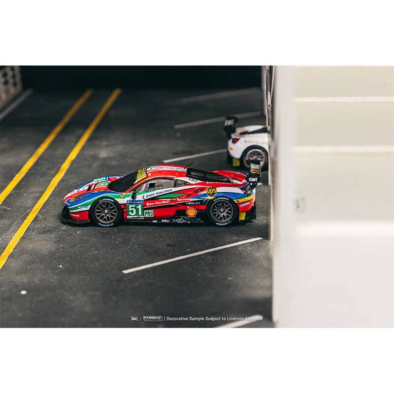 In Stock Tarmac Works 1:64 488 - đánh giá và giá Die Cast Car 1 64