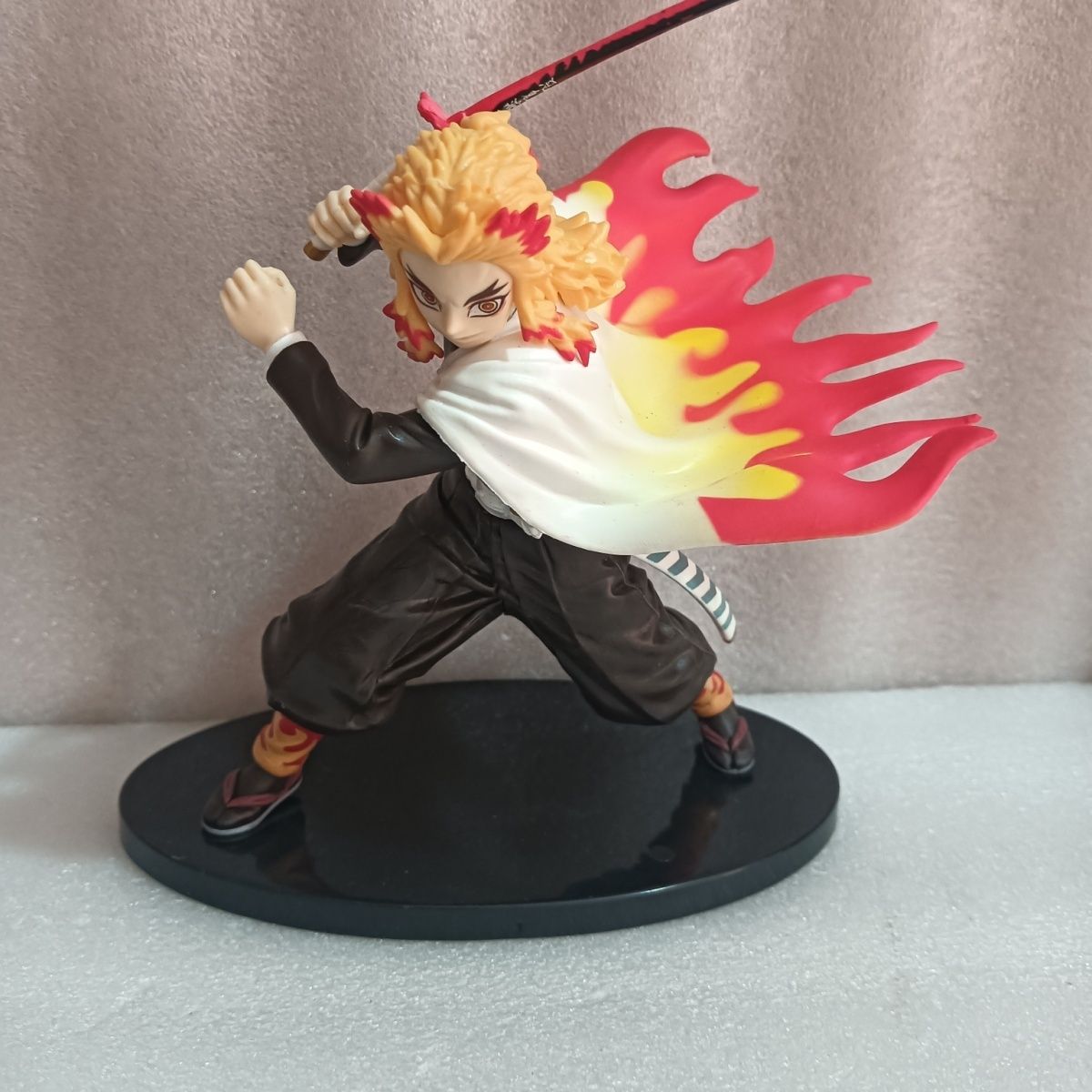 20cm Demon Slayer scale figure - đánh giá và giá Vinyl Figure Blank